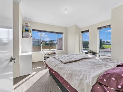 37 Summerville Boulevard, Caversham WA 6055