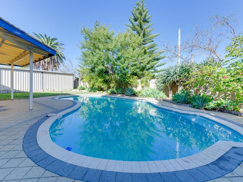 9 Laguna Street, Safety Bay WA 6169
