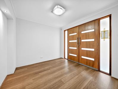 8A Deverell Way, Bentley WA 6102