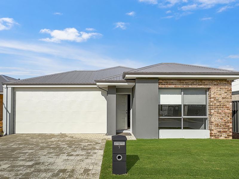 5 Magnolia Way, Lakelands WA 6180