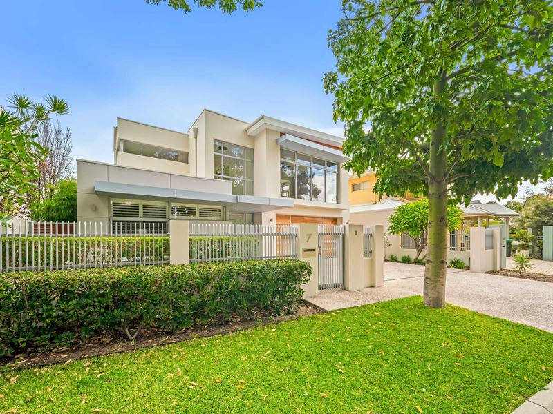 7 Honeypot Way, Churchlands