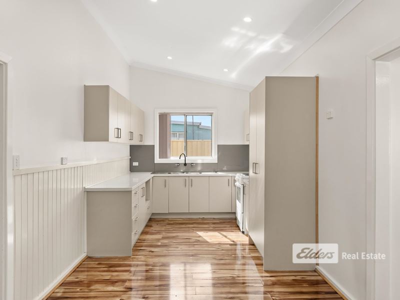 15 The Crescent, Brunswick