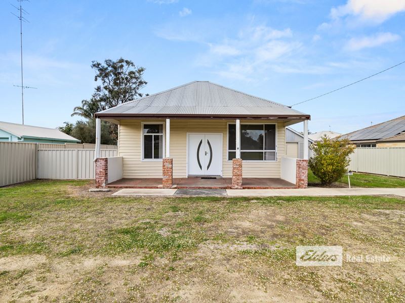 15 The Crescent, Brunswick WA 6224