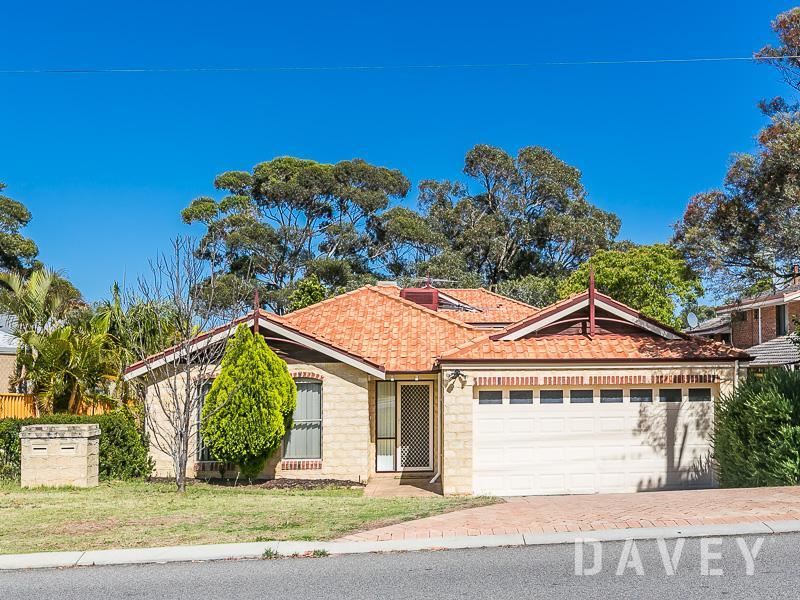 27A Calais Road, Scarborough WA 6019