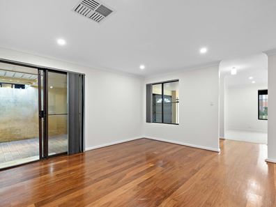 81A Ocean Road, Coogee WA 6166