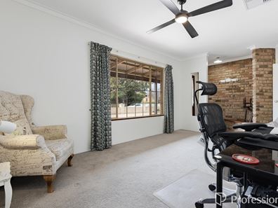 25 Marwood Way, Willetton WA 6155