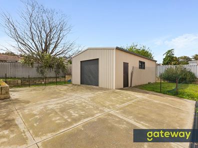 37 Warner Road, Parmelia WA 6167