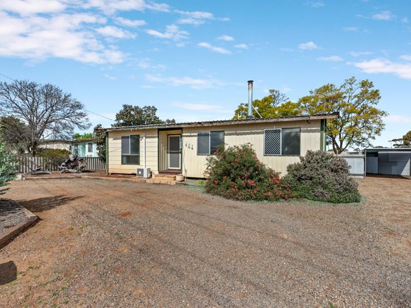 103 Lindsay Street, Coolgardie