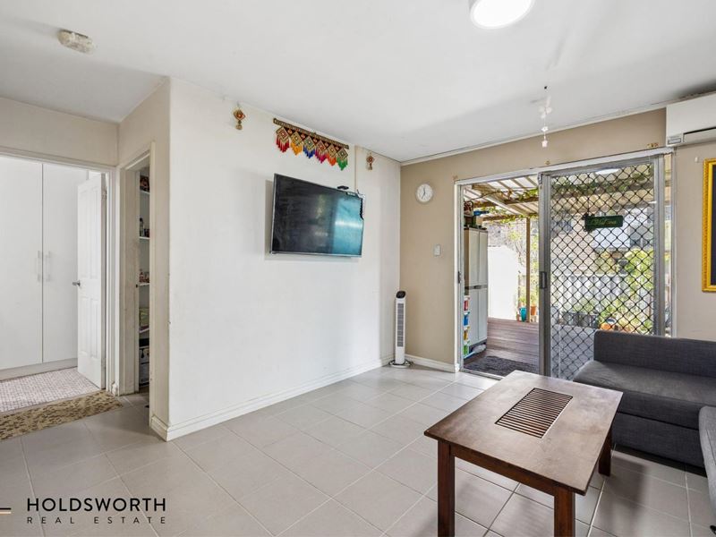 13A/305 Harborne Street, Glendalough WA 6016