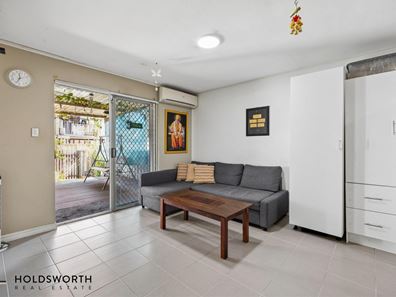 13A/305 Harborne Street, Glendalough WA 6016