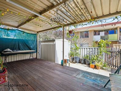 13A/305 Harborne Street, Glendalough WA 6016