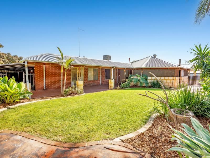 18 Lilac Green, Halls Head