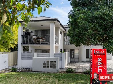 4/5 Parkview Parade, Redcliffe WA 6104
