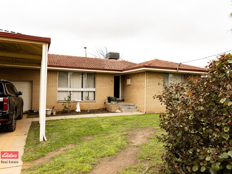 14 Pioneers Road, Merredin WA 6415