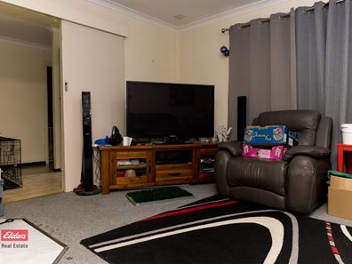 14 Pioneers Road, Merredin WA 6415