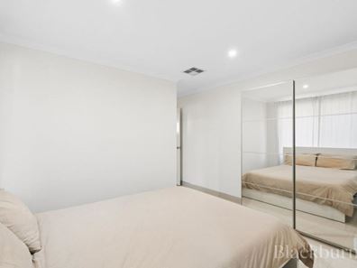 8A Bluegrass Street, Treeby WA 6164