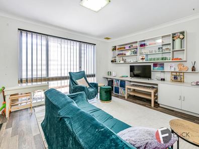 52B Templeton Crescent, Girrawheen WA 6064