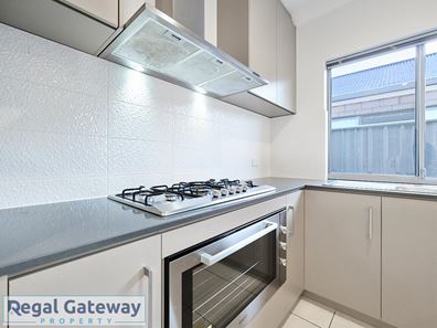 19 Claymore Place, Piara Waters WA 6112