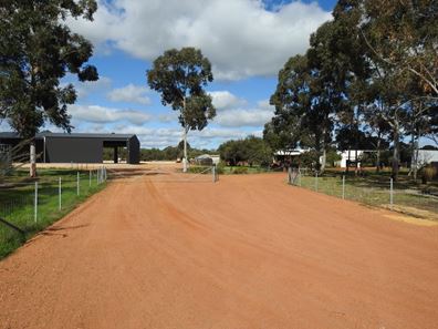 94 Bell Road, Coonabidgee WA 6503