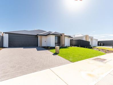 9 Morinda Street, Two Rocks WA 6037