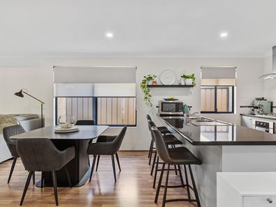 4 Hollywood Heights, Clarkson WA 6030
