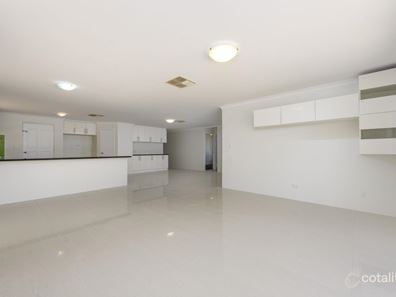 64 Belvoir Crescent, Orelia WA 6167