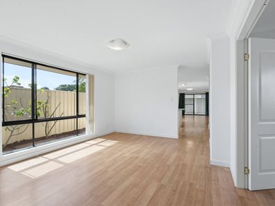 10A Lloyd Street, Cannington WA 6107