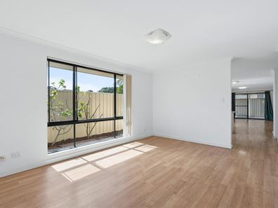 10A Lloyd Street, Cannington WA 6107