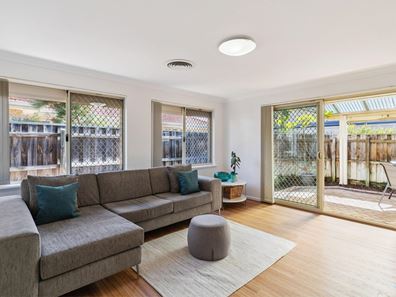 1/23 Pepler Ave, Salter Point WA 6152