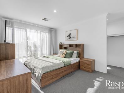 5 Nannup Parkway, Piara Waters WA 6112