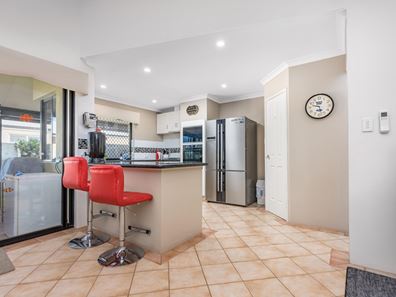 48 Barrett Drive, Wandina WA 6530