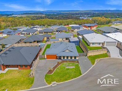 13 Cahill Court, Gledhow WA 6330