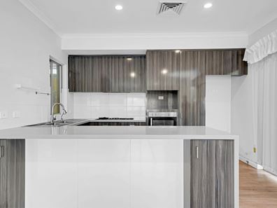 15 Osprey Circle, Ballajura WA 6066