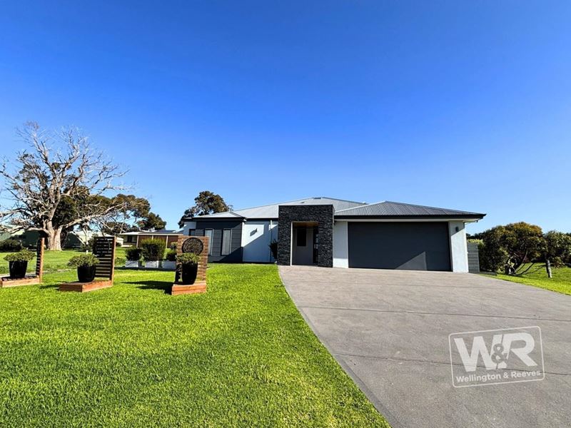 28 Bylund Way, Mckail WA 6330