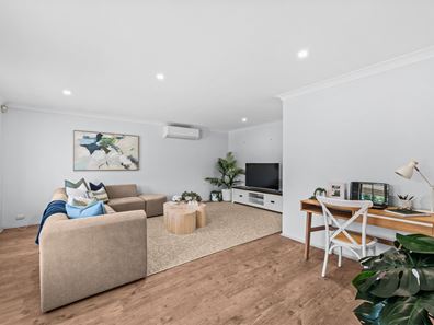 2 Warner Drive, Padbury WA 6025