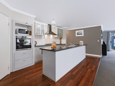 14 Garrigue Gardens, Yalyalup WA 6280