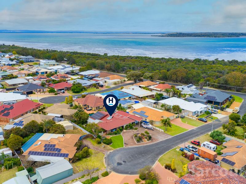 4 Sovereign Place, Wannanup WA 6210