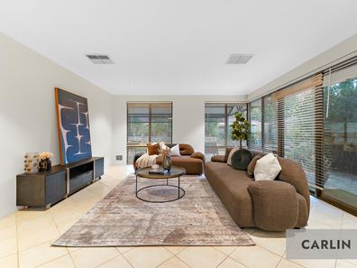 6 Calder Way, Atwell WA 6164