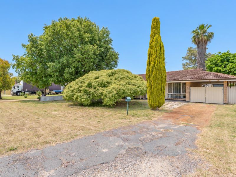 8 Queen Street, Gosnells WA 6110
