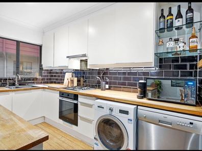 4/386 Stirling Street, Highgate WA 6003