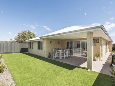 33 Mela Way, Landsdale WA 6065