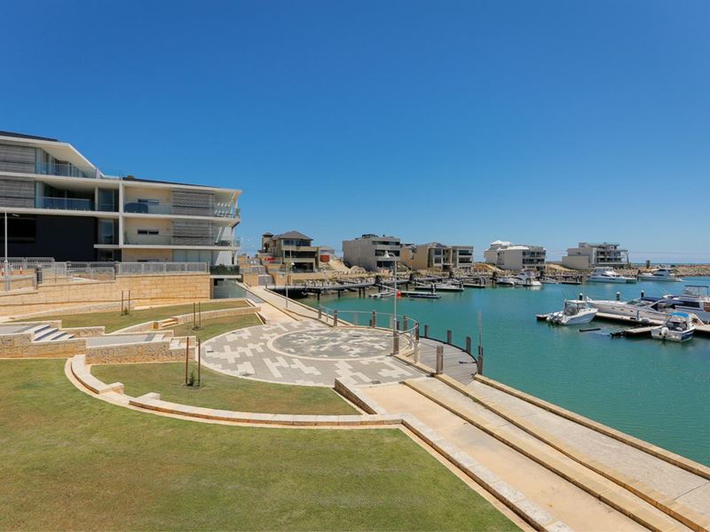 304/1 Bristol Lane, Mindarie WA 6030