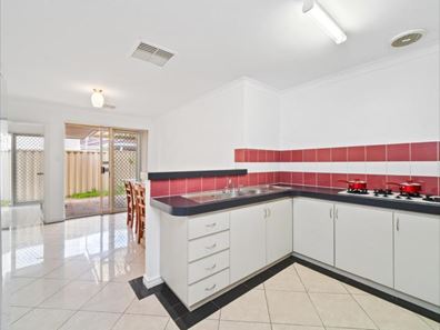 9/5 Flametree Place, Beechboro WA 6063