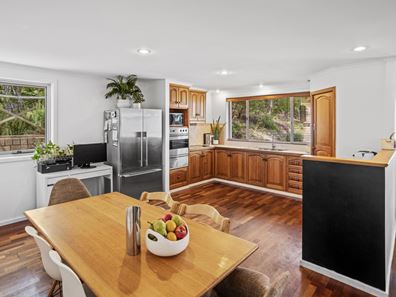 4 Campbell Road, Peppermint Grove Beach WA 6271