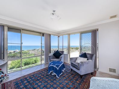 11A Quamby Court, Silver Sands WA 6210