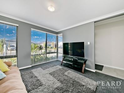 7 Ontario Grove, Success WA 6164