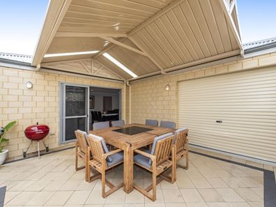 2-15 Vickery Street, Rockingham WA 6168