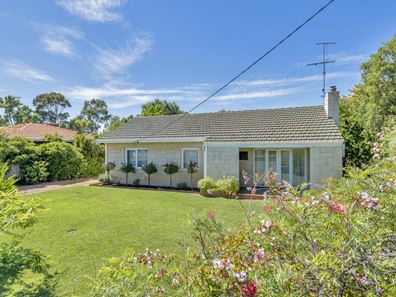 32 McLarty Road, Pinjarra WA 6208