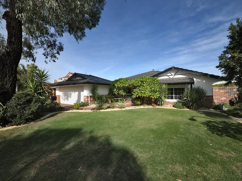 48 Golf Links Drive, Carramar WA 6031