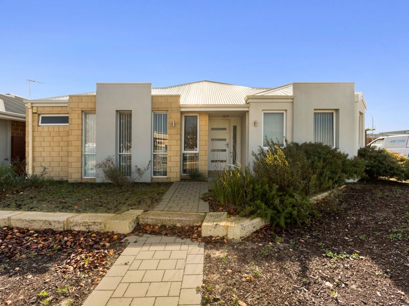 24 Riva Entrance, Piara Waters WA 6112